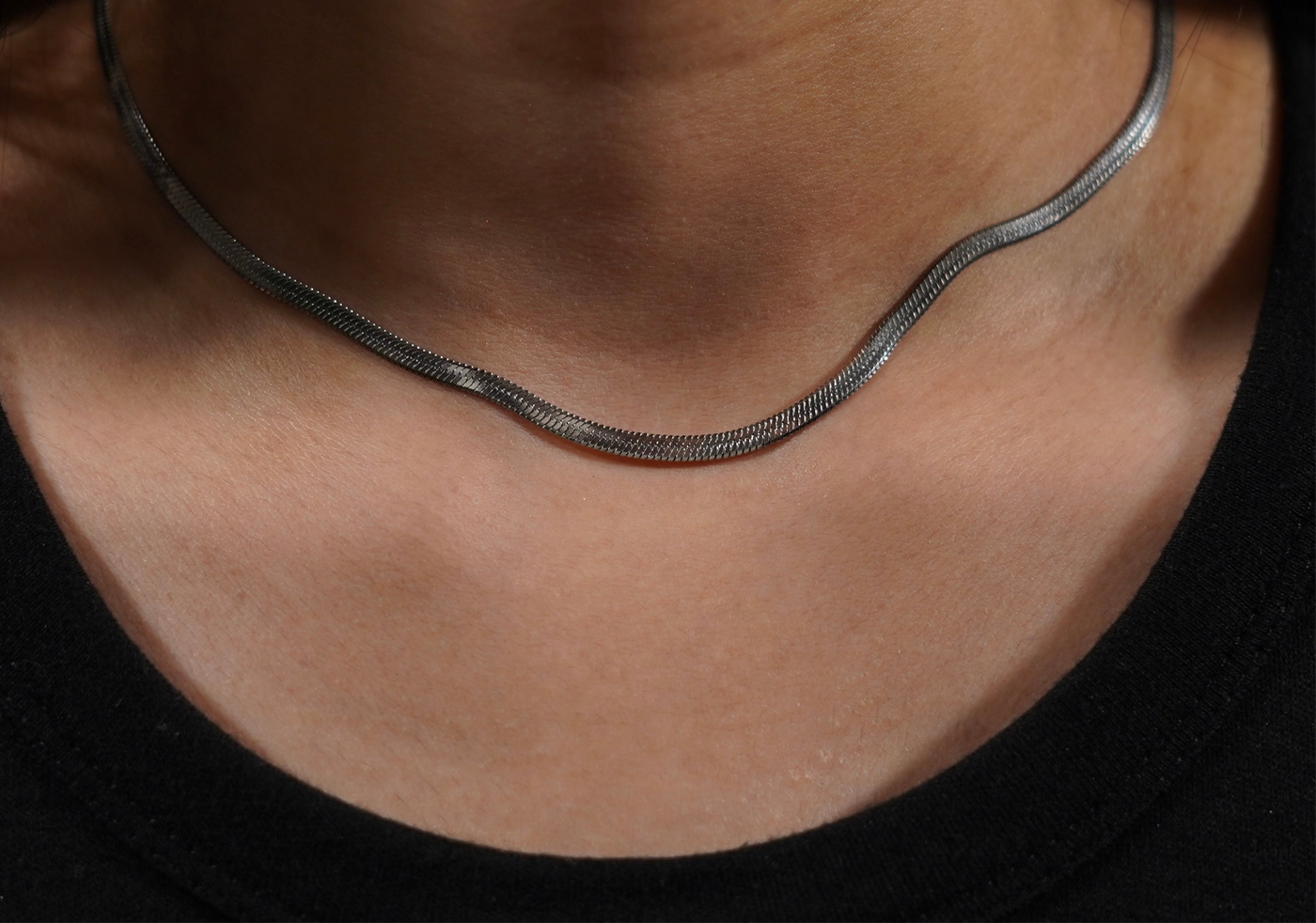 SILVER SNAKE CHAIN