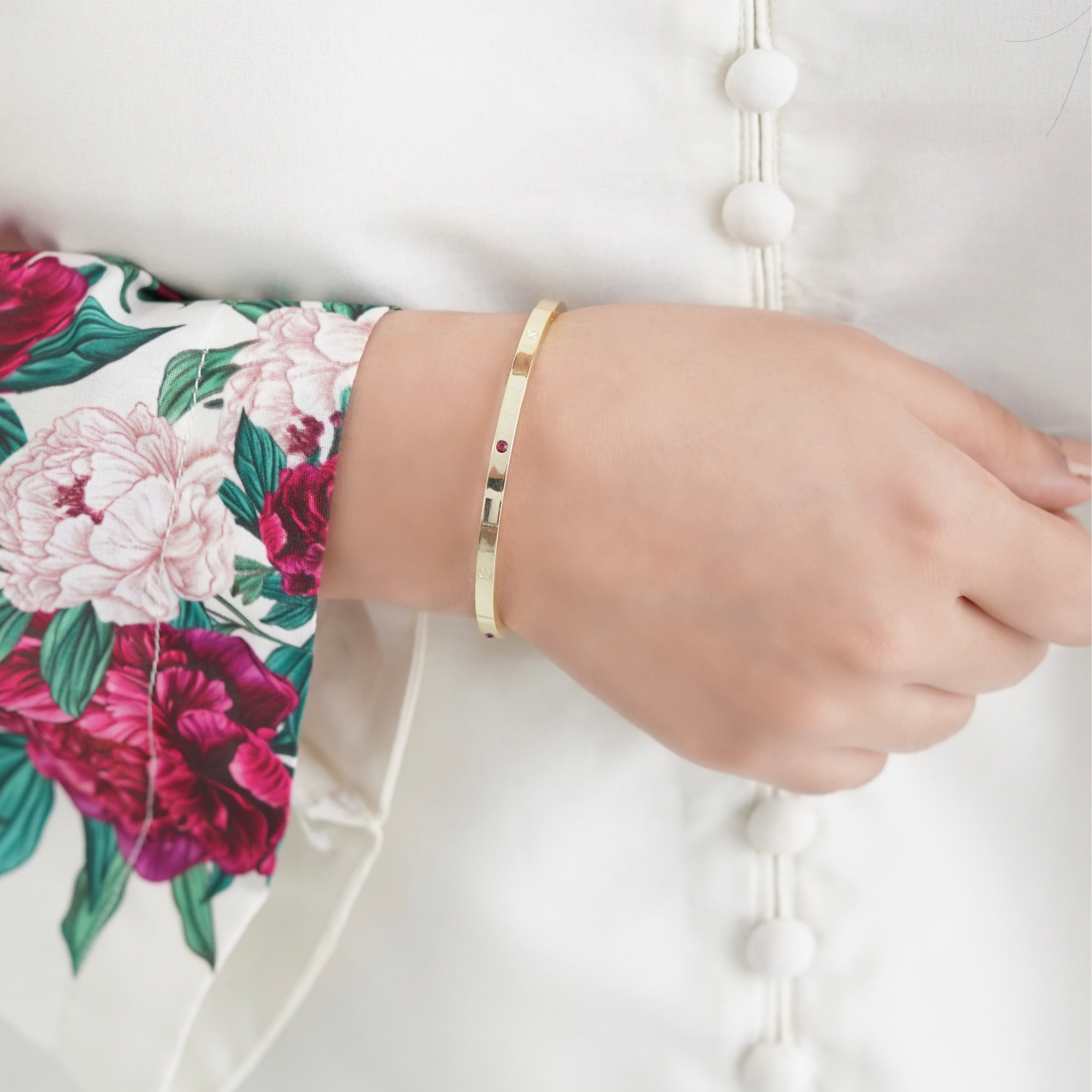 Dainty Chloe Bangle