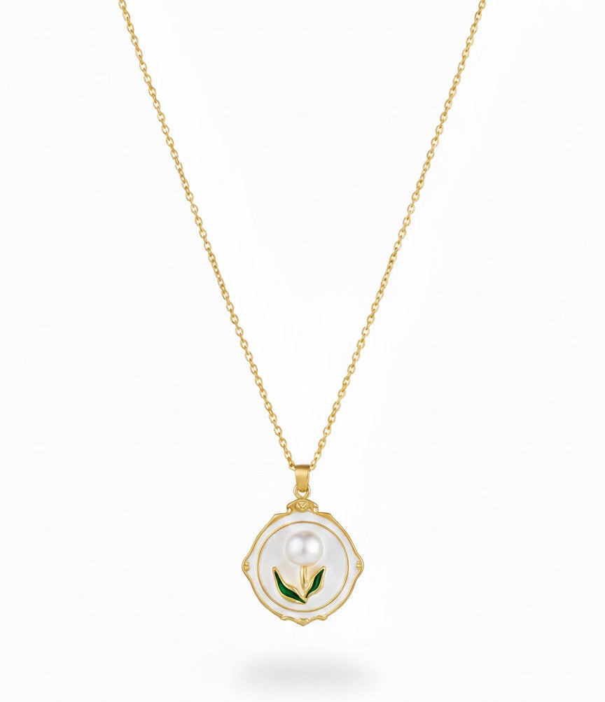 Amora Necklace