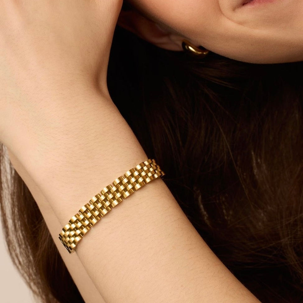 Luxe Watchstrap Gold Bracelet