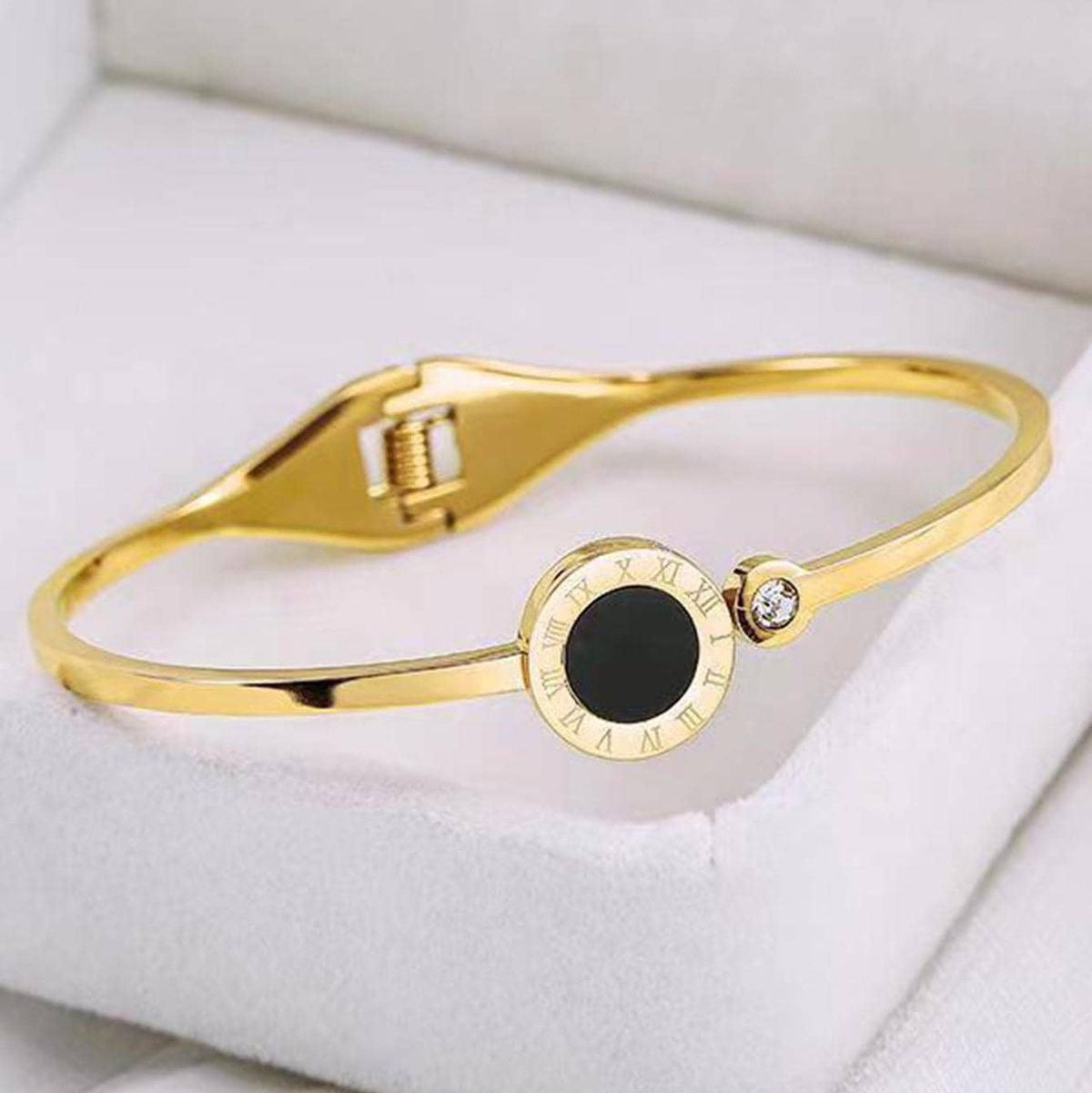 Onyx Roman Bangle