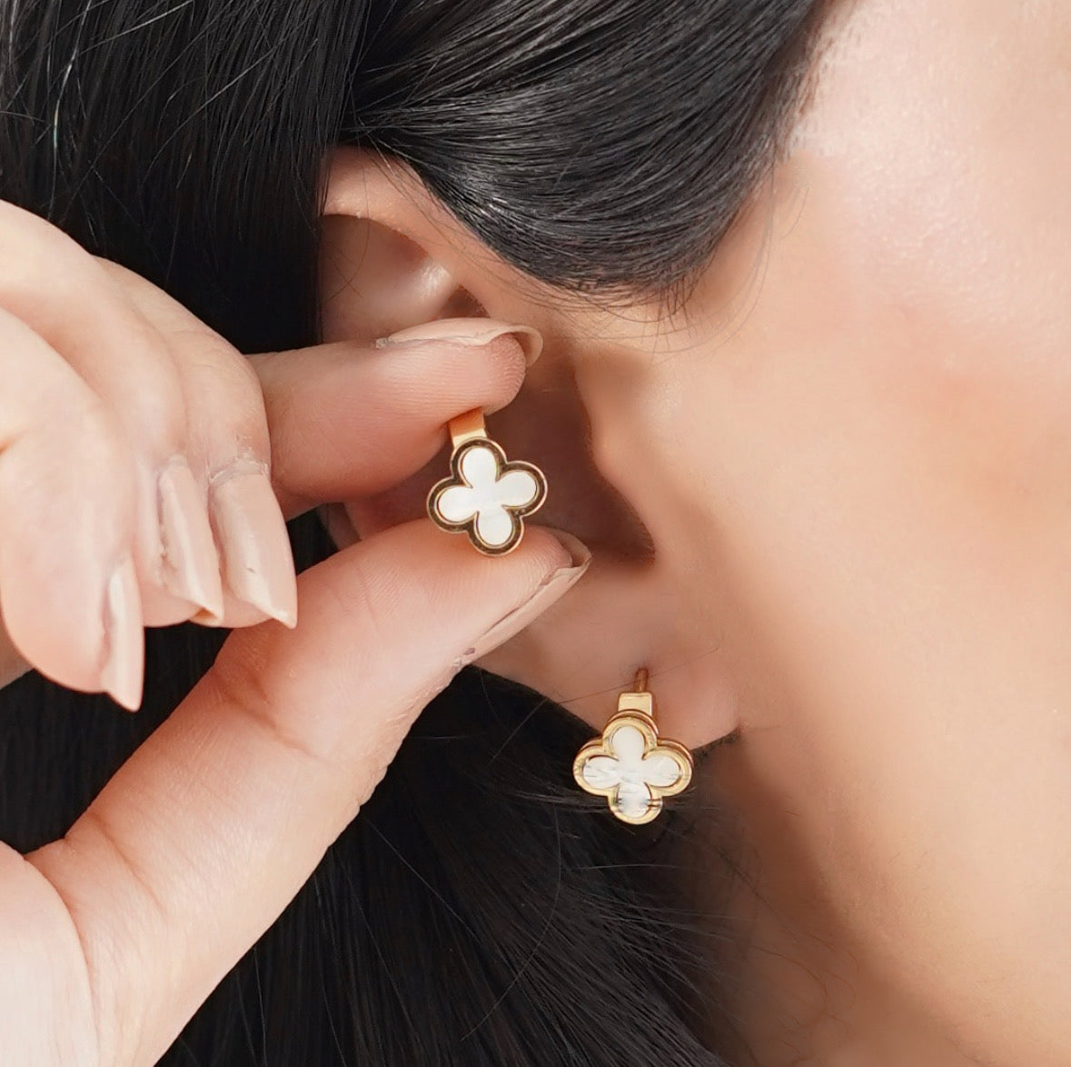 white clover mini earrings