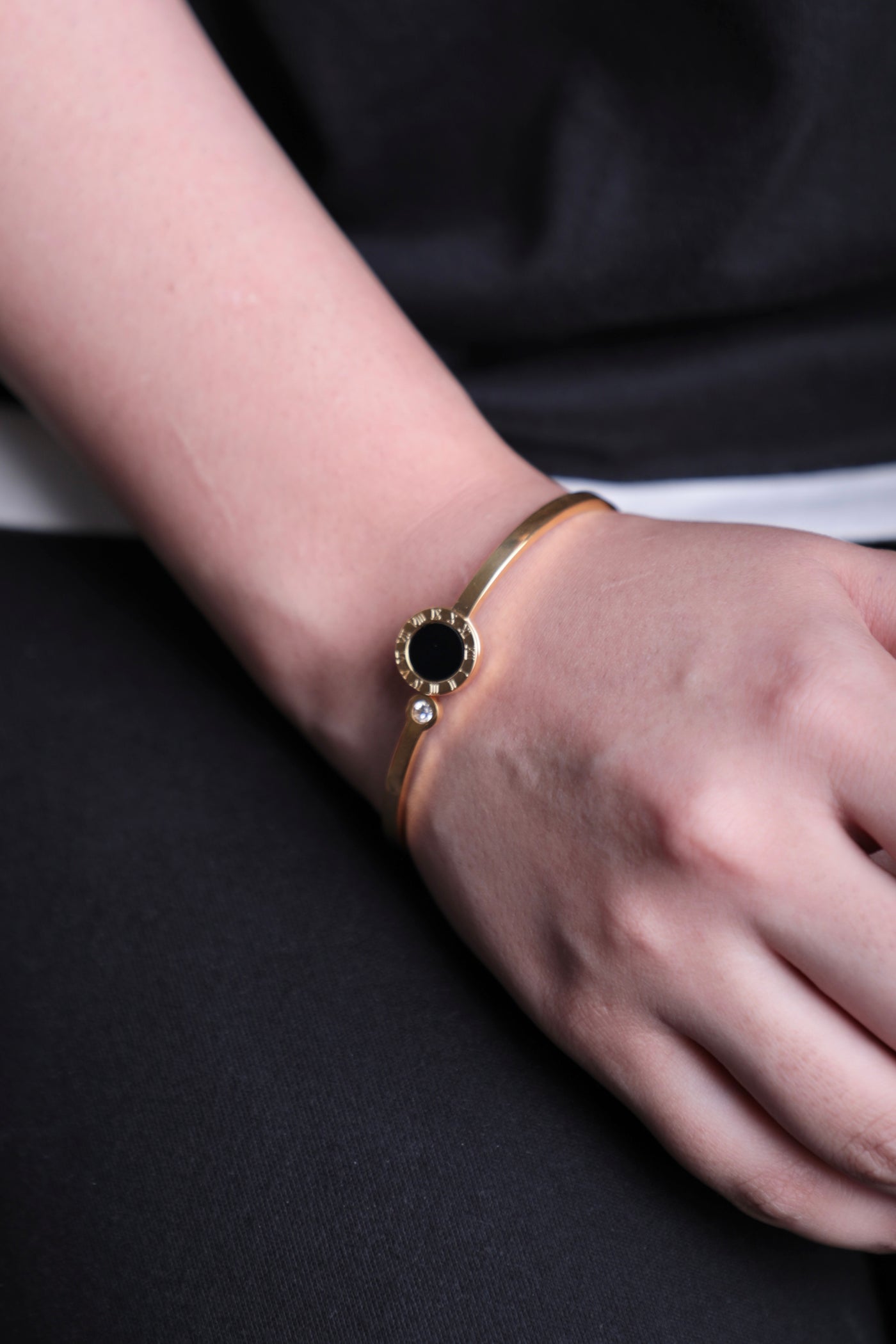 Onyx Roman Bangle